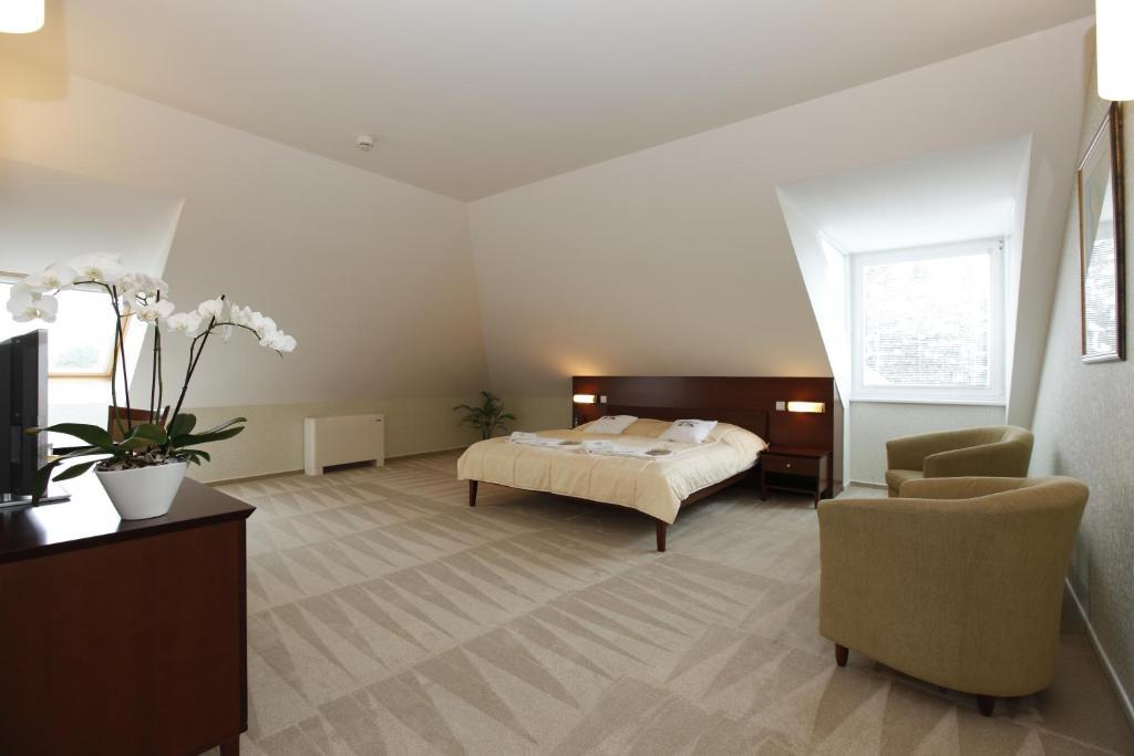 Hotel Sandor Pavillon ปิเอชตานี ห้อง รูปภาพ