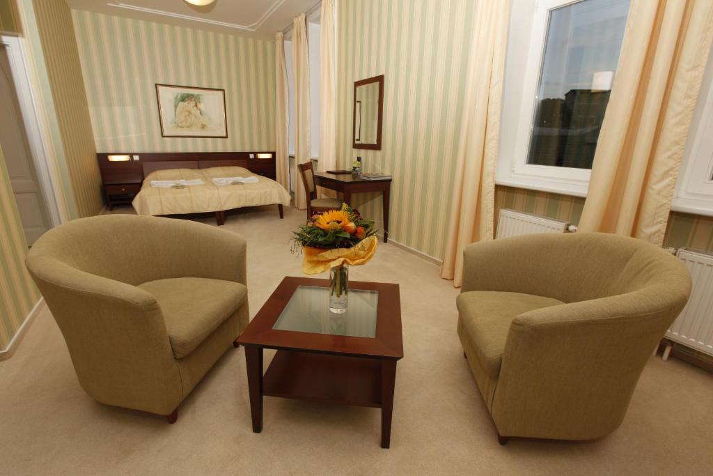 Hotel Sandor Pavillon ปิเอชตานี ห้อง รูปภาพ